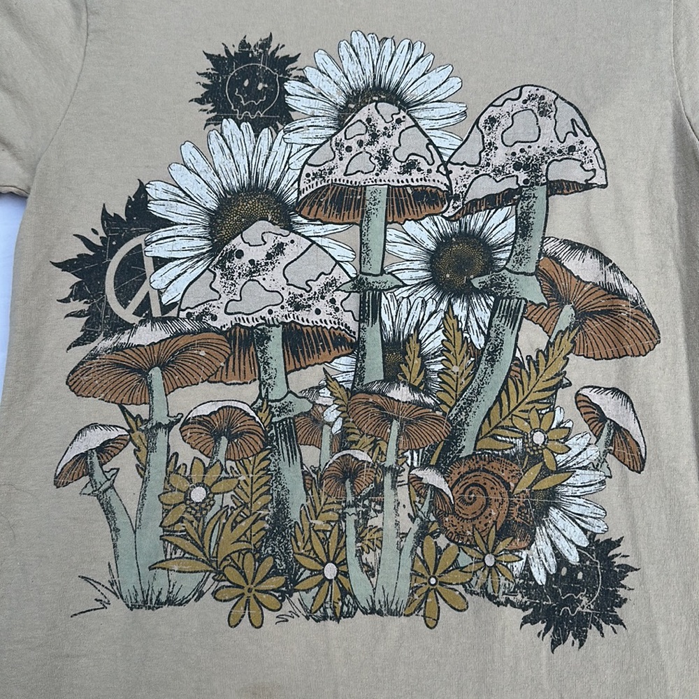 Tree Hugger Mushrooms Graphic Tee Front& Back Pri… - image 2